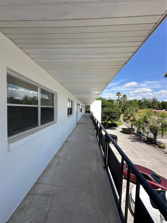 Foto del edificio - 100 El Camino Dr