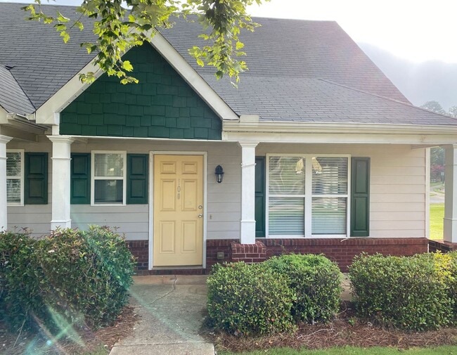 PRE-LEASING FOR JULY 10TH! 1/2 OFF SECURI... - PRE-LEASING FOR JULY 10TH!  1/2 OFF SECURI... House