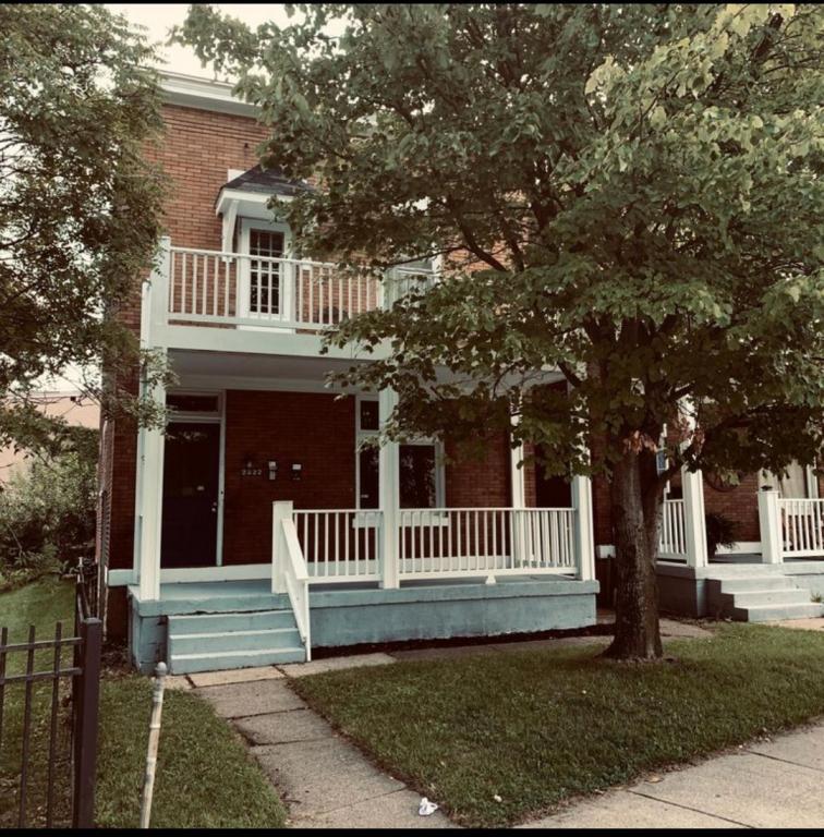 Primary Photo - 2322 Madison Ave
