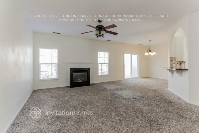 Building Photo - 6894 Fenwick Dr