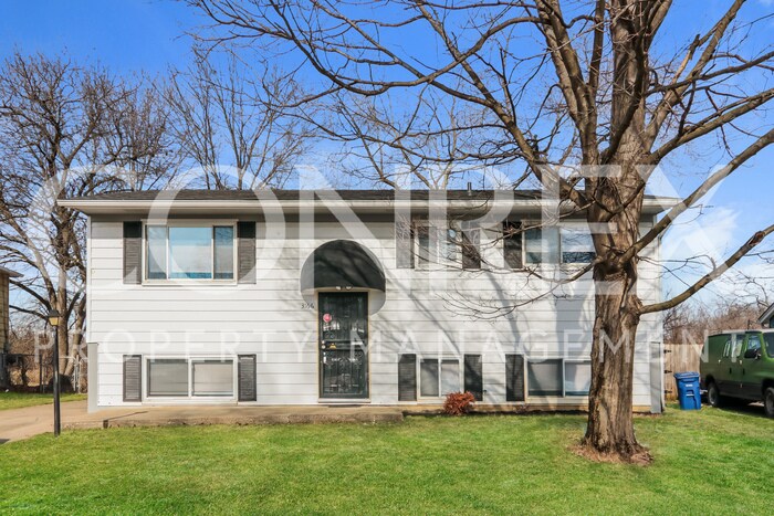 Primary Photo - 4 Bedroom, Bi-level Beauty
