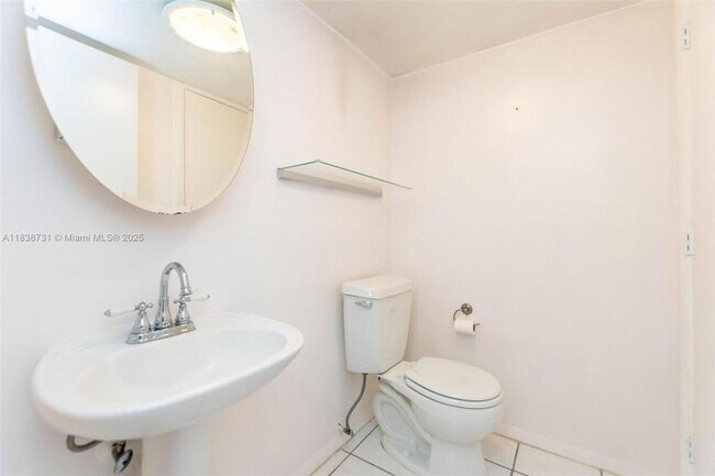 Foto del edificio - 2 bedroom in Sunny Isles Beach FL 33160