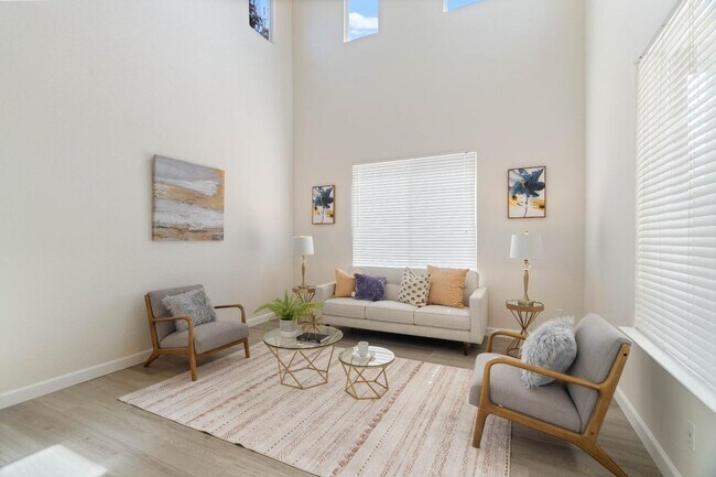 Foto del edificio - Large two-story home in the Bridal Ridge c...