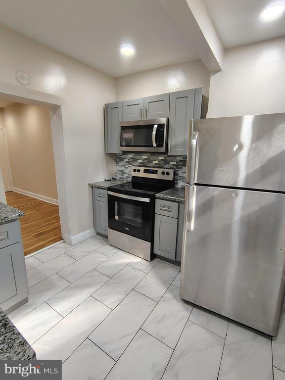 Building Photo - 4363 Wayne Ave