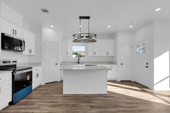 Foto del edificio - 104 Runnels St