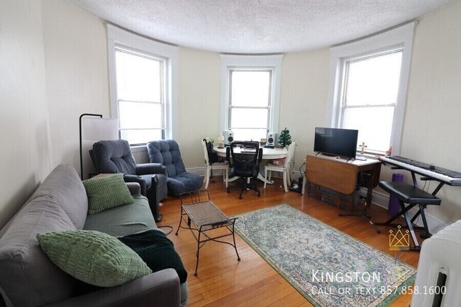 Photo - 1961 Commonwealth Ave Apartment