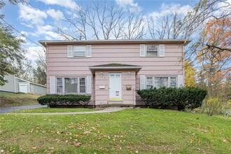 Building Photo - 16 Summit St