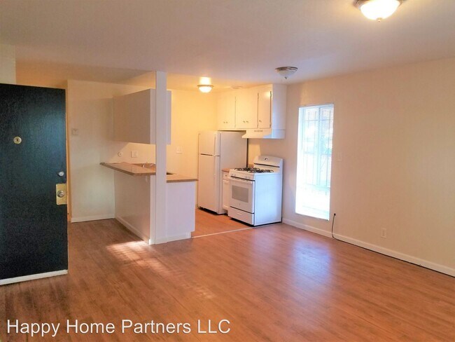 Building Photo - 7036 MacArthur Blvd