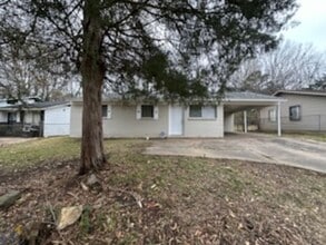 Building Photo - 5557 Dolphin Dr