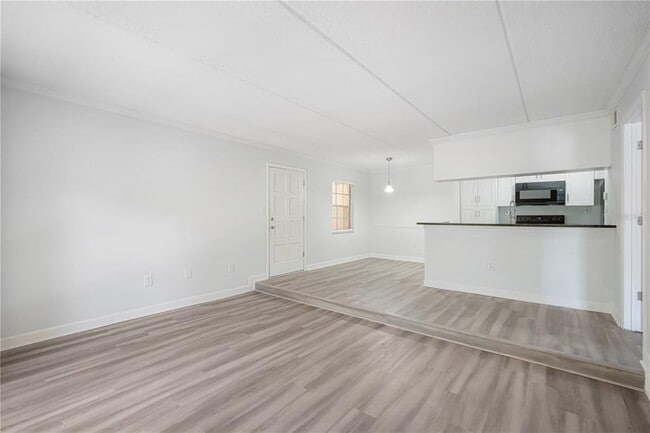 Building Photo - 5305 San Sebastian Ct