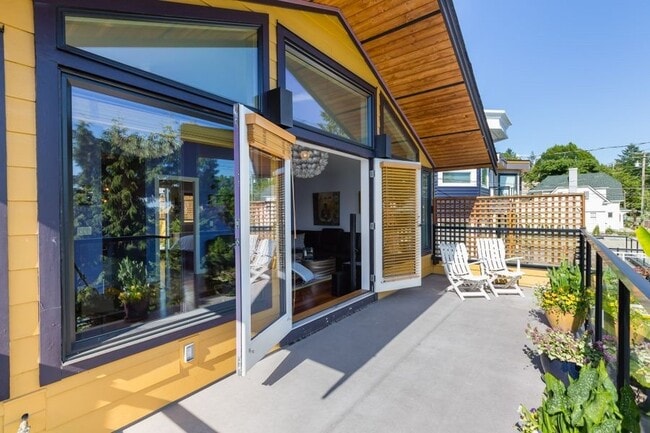 Building Photo - 140 Windsor Rd W