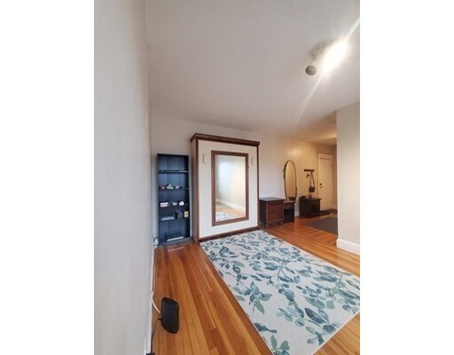 Building Photo - 66 Queensberry St