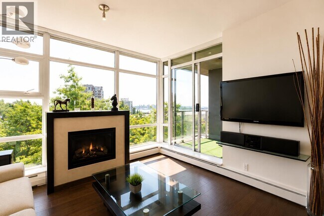 Photo du bâtiment - 158 13th St W