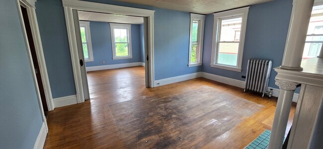 Building Photo - 144 Elm St