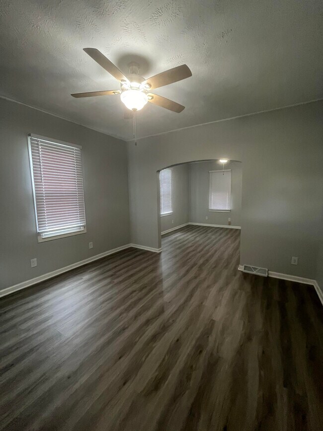 Living Room - 903 Avenue A