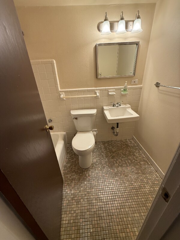Foto del edificio - 1297 Reavis Barracks Rd