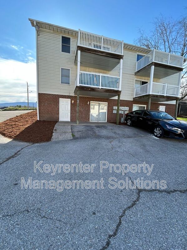 540 Hamlet Ave Unit Apt 1, Waynesboro, VA 22980 Condo for Rent in