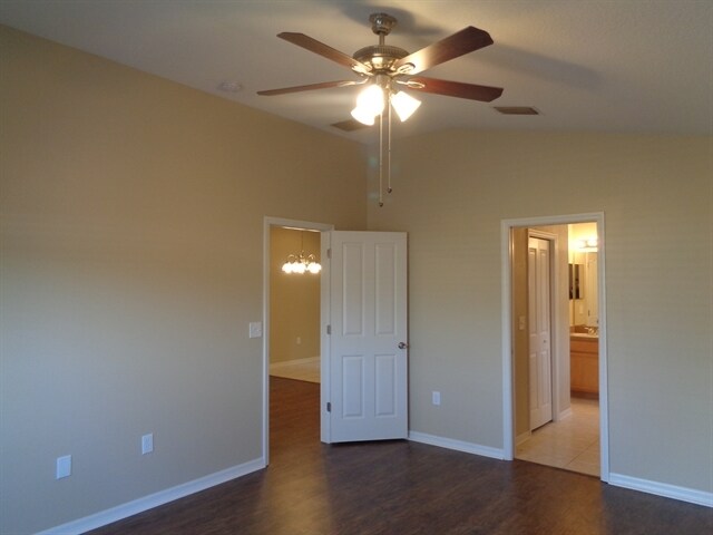 Building Photo - 27437 Sugar Loaf Dr