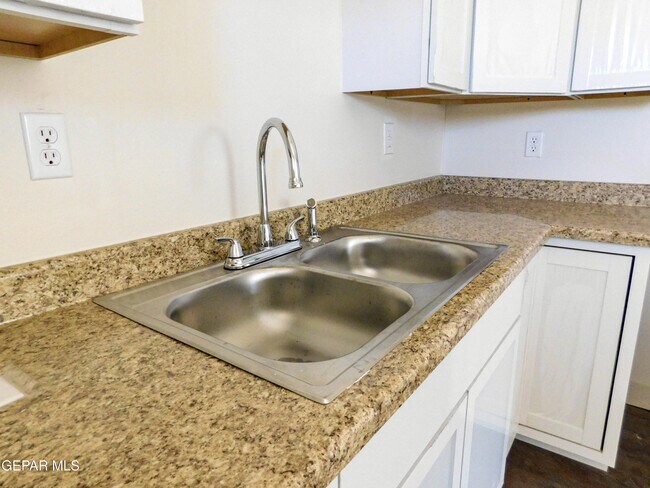 Foto del edificio - 8954 Ankerson St