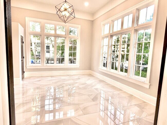 Foto del edificio - The Lauren Luxury Apartments