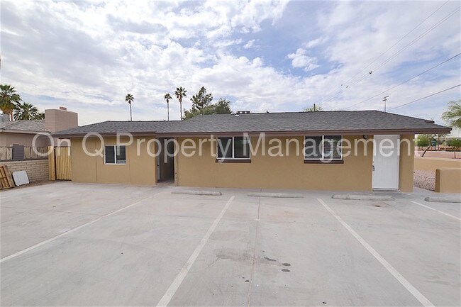 Building Photo - Ready for move in! Must See!