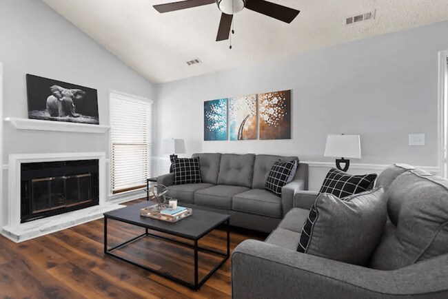 Foto del edificio - 119 Homeplace Ct