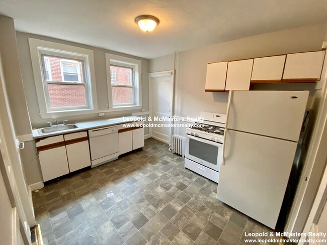 Building Photo - 90 Cypress St