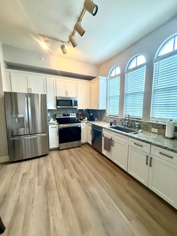 Foto del edificio - 515 Mirasol Cir