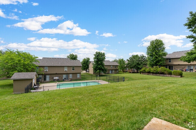 4BR, 2.5BA - 2000SF - Patio - CROSS CREEK VILLAS