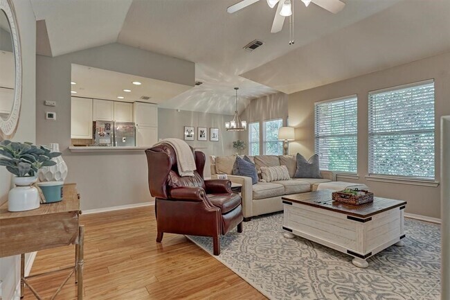 Foto del edificio - 87 Woodlily Pl