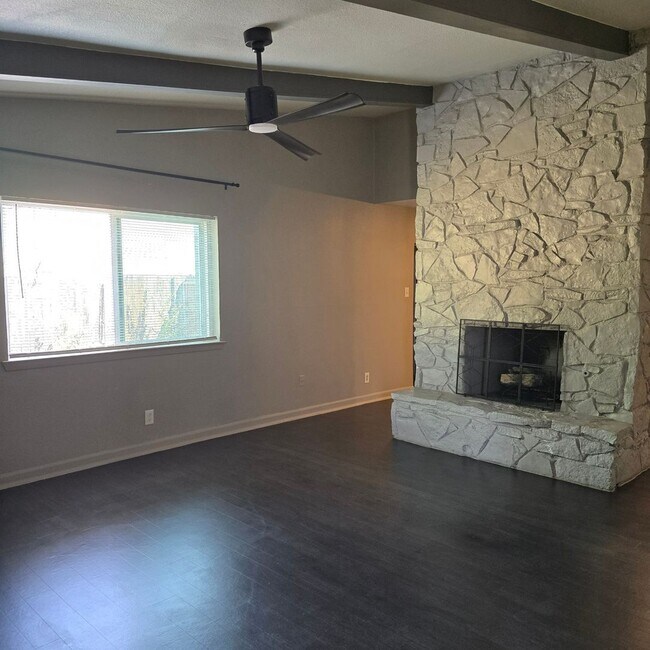 Foto del edificio - 5367 Wonder Dr