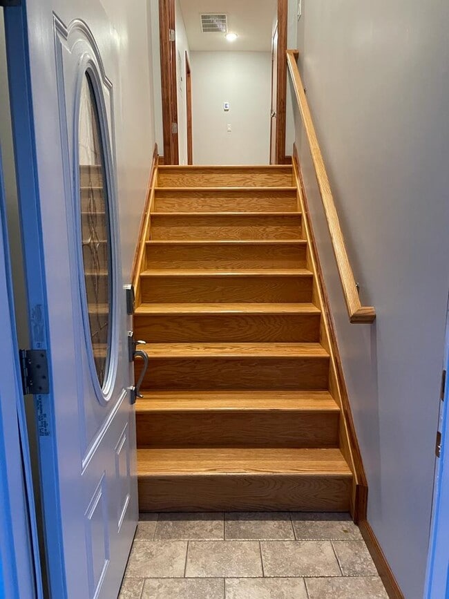 Smartlock/Keyed Entry - 248 Orient Way