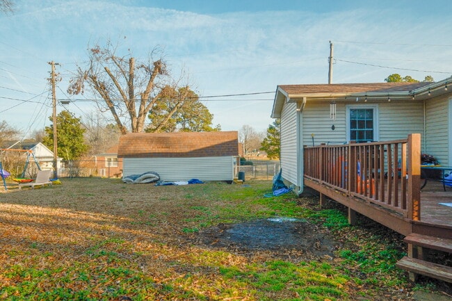 Building Photo - 107 Edgewood Ave