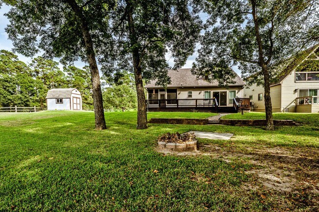 Foto del edificio - 14 Wildwood Lake Dr