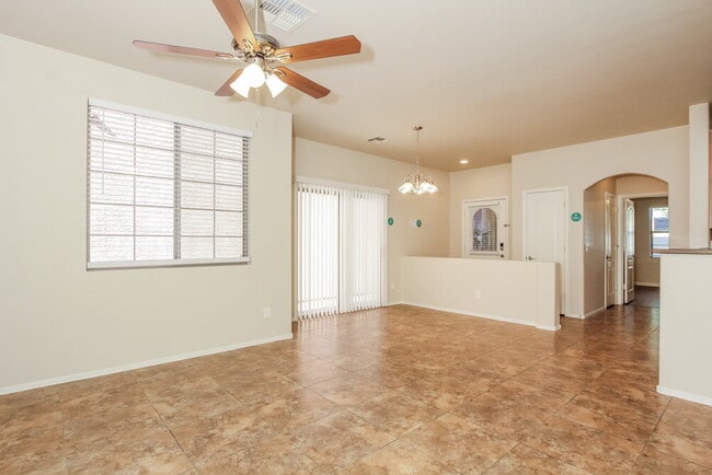 Building Photo - 4361 E Selena Dr