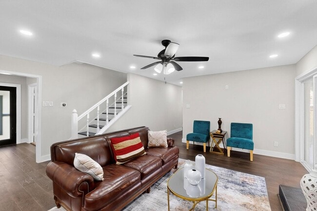 Building Photo - 10132 Medlock Dr