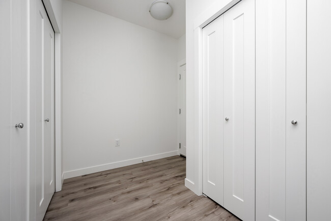 Building Photo - 25 Walgrove Walk SE