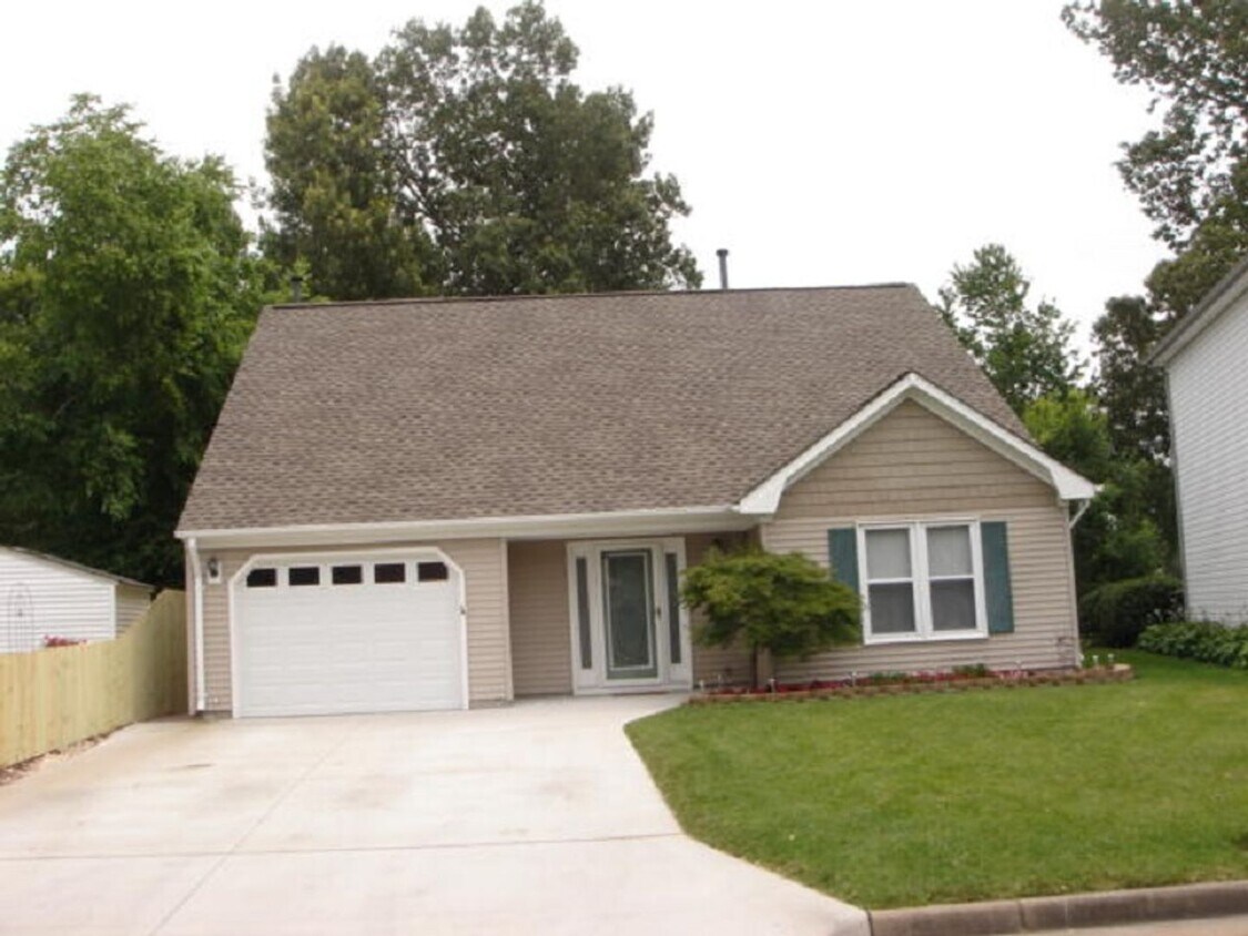 Foto principal - Virginia Beach - Glenwood - 3/4 BR, 3 BA