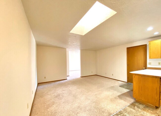 Foto del edificio - Single Family Ranch Style Home in Garden Home