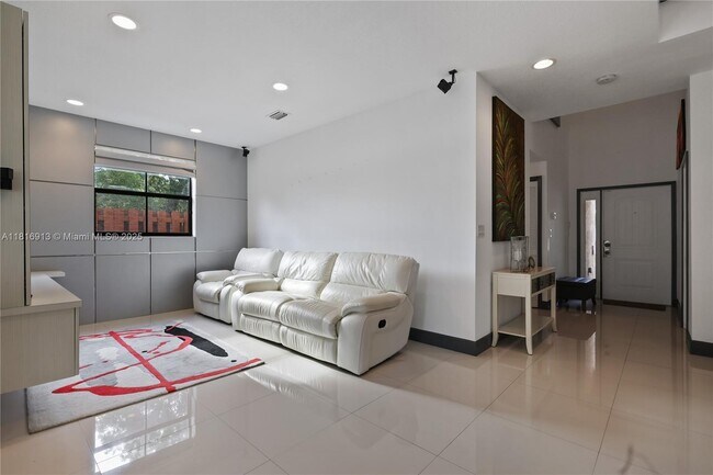 Foto del edificio - 10040 NW 10th St