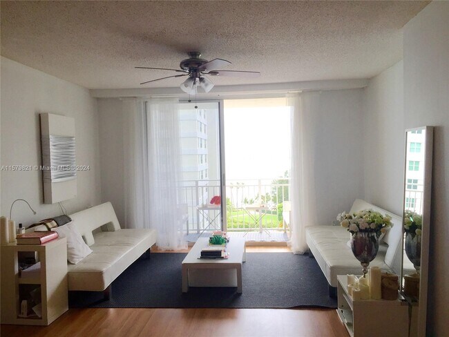 Building Photo - 770 Claughton Island Dr