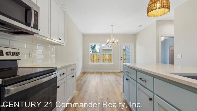 Building Photo - 3 br, 2 bath House - 906 Mulberry Ave.