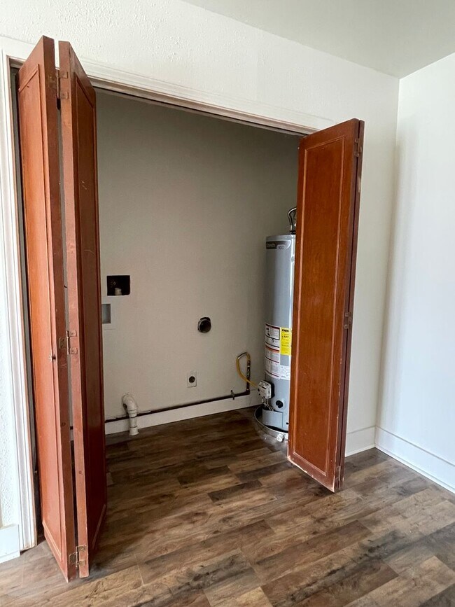 Foto del edificio - Newly remodeled 3 bedroom, 1 bath home in Caney