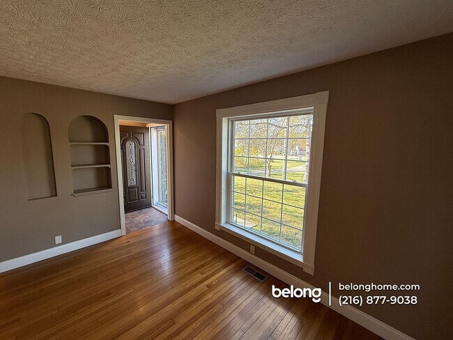 Foto del edificio - 30871 Lorain Rd