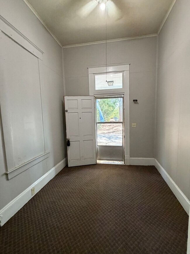 Foto del edificio - 426 Boulevard St