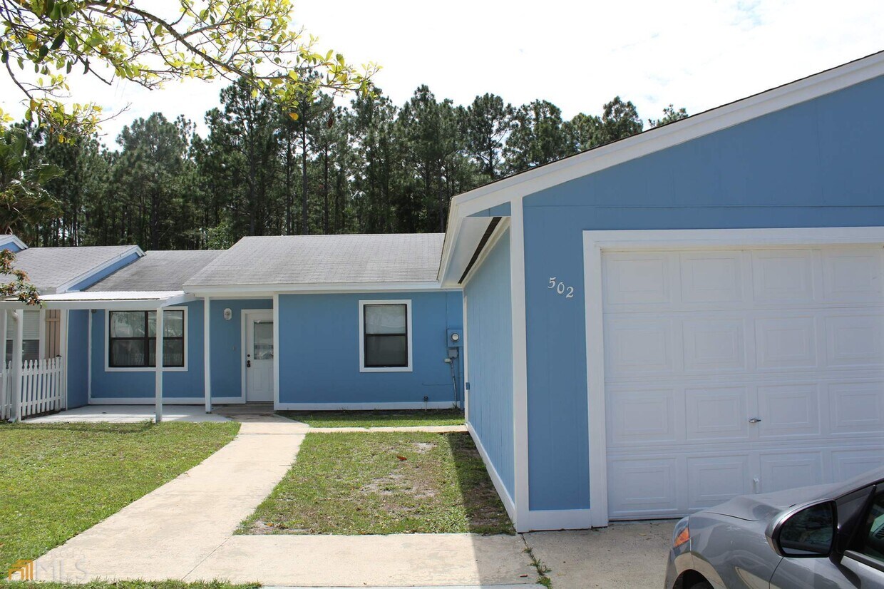 502 Chateau Cir, Saint Marys, GA 31558 Room for Rent in Saint Marys