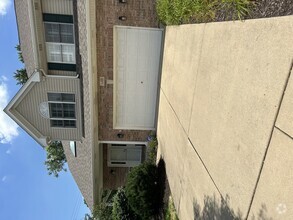 Building Photo - 1N008 Mission Ct