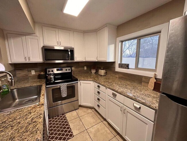 Foto del edificio - 640 Locust Ln