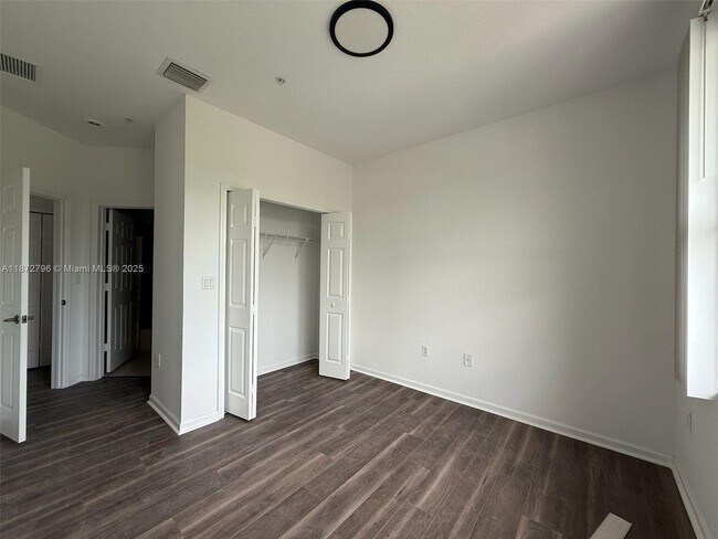 Foto del edificio - 11202 NW 83rd St
