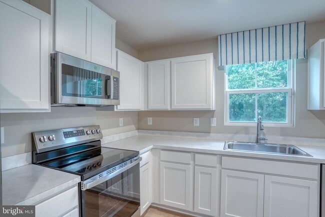 Building Photo - 99 Galena Rd